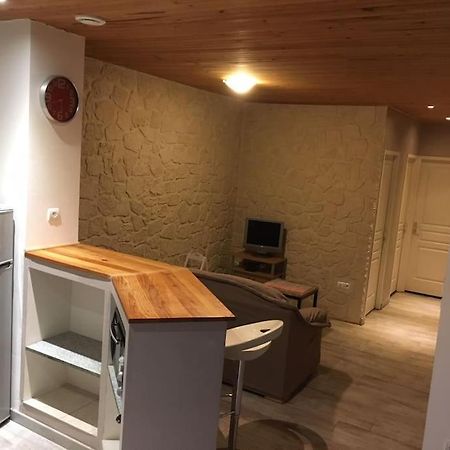 Gite Aux Aspres Logement De 65M² Fontcouverte  Экстерьер фото