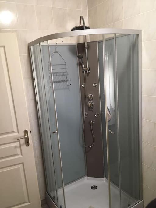 Gite Aux Aspres Logement De 65M² Fontcouverte  Экстерьер фото